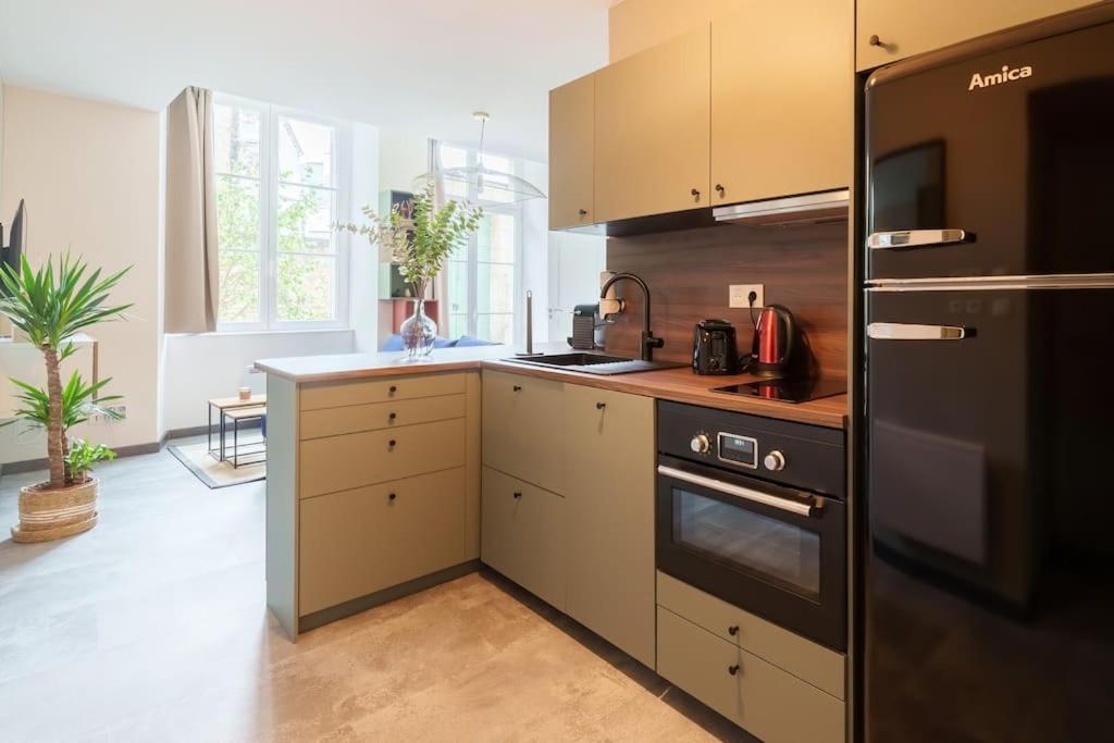 Appartement Lumineux Avec Cour Chaumont  Exterior foto
